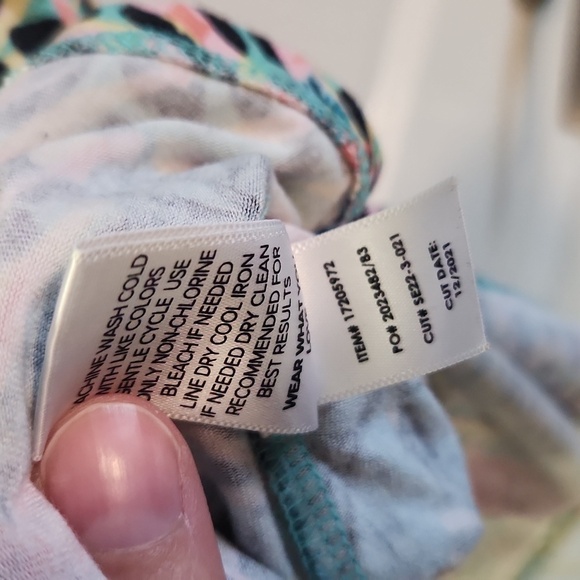 Torrid Super Soft Knit Tee Shirt Floral Animal Print Size 0 - Picture 7 of 9